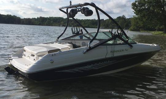 Bowrider Rinker Captiva 192 pour 8 personnes à Hamilton, Michigan