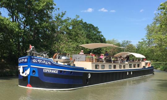 Péniche fluviale de luxe pour 6 personnes en Occitanie, France