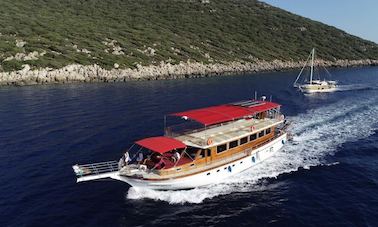 ¡Excursión diaria en barco a la misteriosa ciudad hundida de Kekova desde el puerto de Kas!