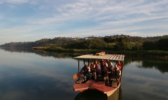 The boat is licensed for 17 people. But fishing 4 or 5 is loads of fun with loads of space.