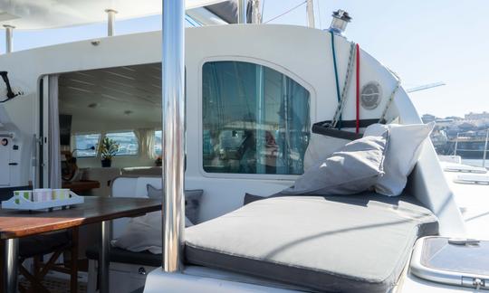 Charter Mulltihull Lagoon 410s2 Location de voilier en Gandie (Valence)