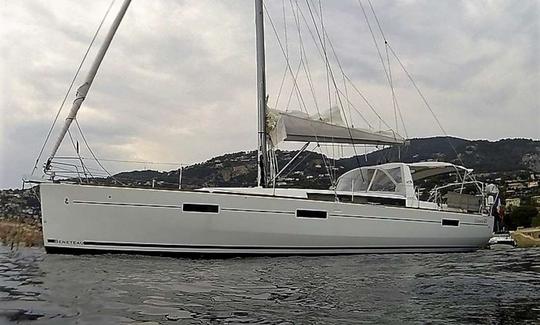 Velero Beneteau Oceanis 45 en Cannes Port Canto, Provenza-Alpes-Costa Azul