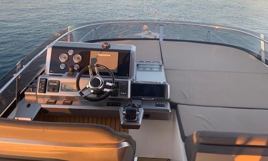 Louez le méga-yacht Galeon Fly 550 Gremix Power à Rogoznica, en Croatie