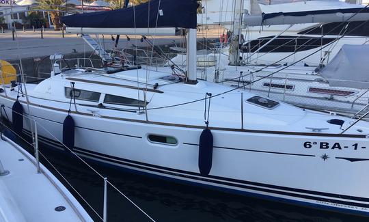 Jeanneau sun odyssey 36i em Barcelona (por hora, meio dia, dia inteiro ou semana)