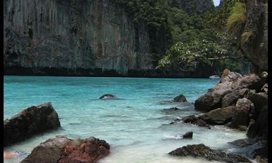 Charter 36ft ‘Offspray 1‘ Motor Yacht In Tambon Chalong, Thailand