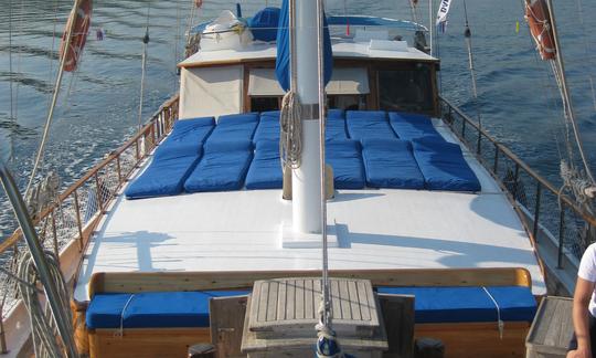 Sailing Gulet para fretamento privado com capacidade para 12 pessoas em Bodrum, Turquia