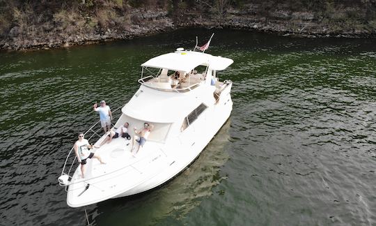 38 Foot Yacht Charter on Lake Travis