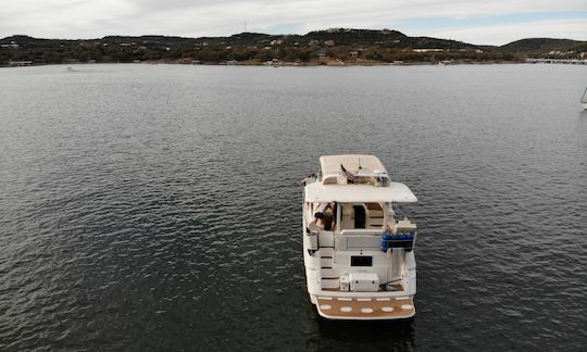 38 Foot Yacht Charter on Lake Travis