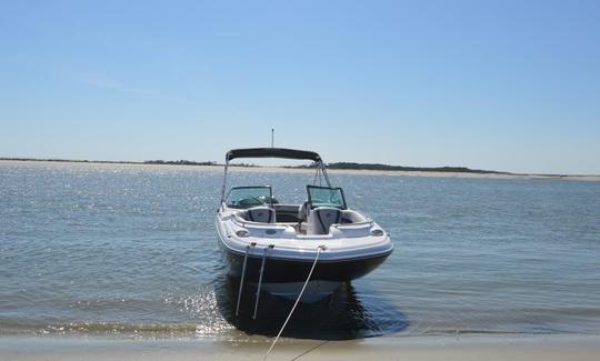 Cruzeiros particulares no Low Country a bordo do Hurricane Deck Boat para 6 pessoas