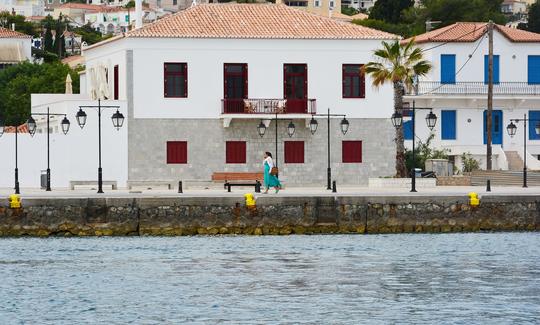 Viagem diária de Hydra à Ilha Spetses