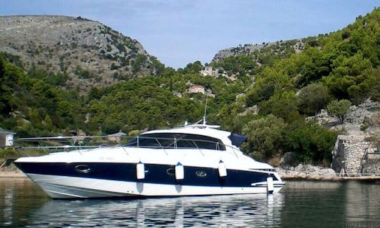 Aluguel de iates a motor Elan Power 35 Marta II em Pirovac, Condado de Sibenik-Knin