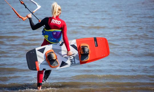 Kitesurf - Cours collectif et privé à Bol avec un instructeur agréé IKO !