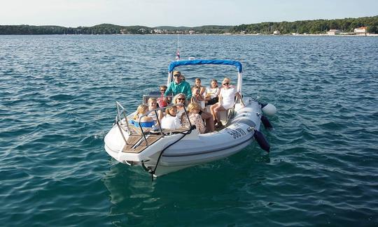 Speedboat Tours around the Rovinj Archipelago with Ragusa 750 RIB