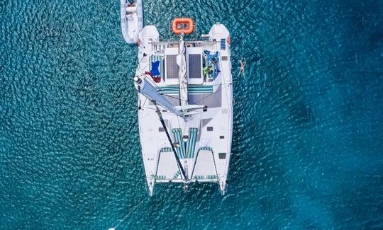 TORTOLA BVI - NAVEGAÇÃO PRIVADA DE UM DIA EM UM CATAMARÃ PRIVILEGE DE 48 pés