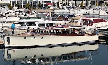 Bourne - a luxury charter yacht in Chelsea, London