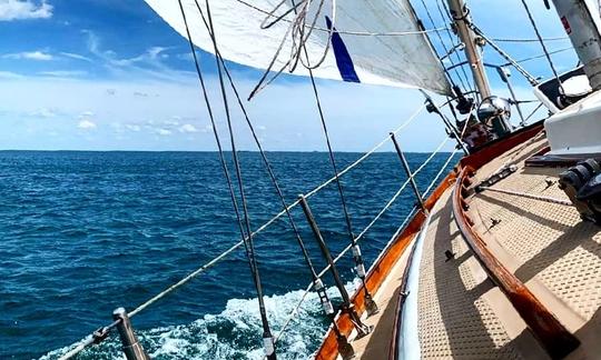 Charter this Classic Shannon Sailboat w/ Professional Captain in Chicago