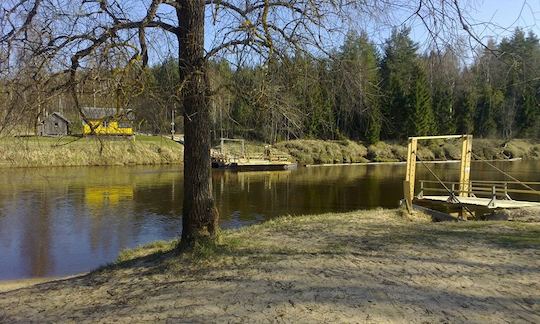 4,5 horas de viaje en kayak entre Ligatne y Sigulda