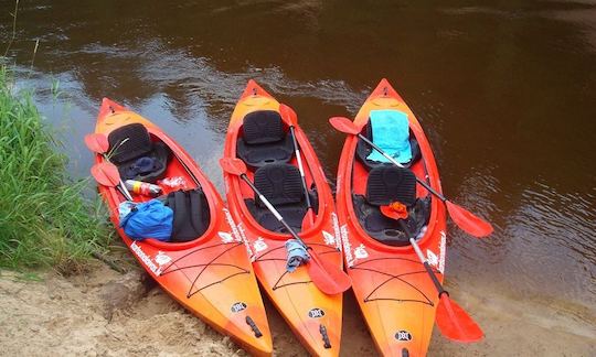 4,5 horas de viaje en kayak entre Ligatne y Sigulda