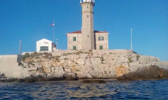 Excursão familiar de barco de vidro para no máximo 11 pessoas pelas ilhas de Rovinj