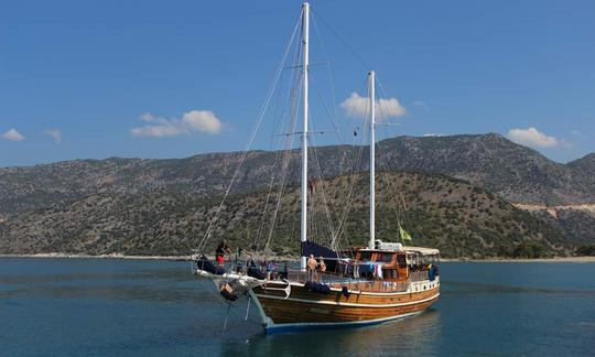 エアコン付きウィークリーガレットキャビンチャーター（フルボード）（Fethiye-Göcek-Fethiye）