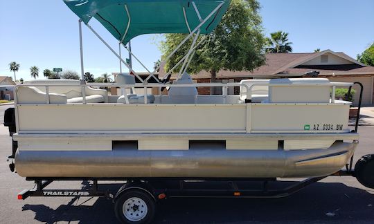 17' Sun Tracker Pontoon - Pick up in Mesa, Arizona