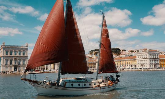 Alquile un velero vintage de 47 o 35 pies en Lisboa, Portugal