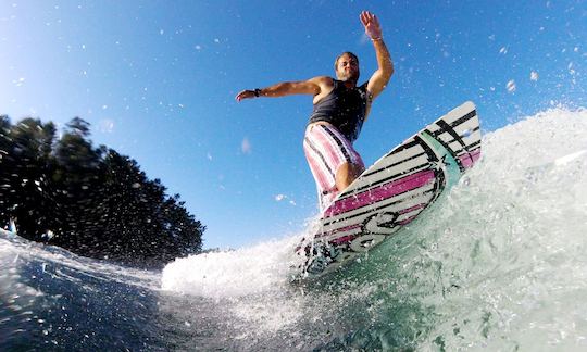 Profitez de leçons de wakeboard et de la location de bateaux sur le lac de Castelo de Bode, au Portugal