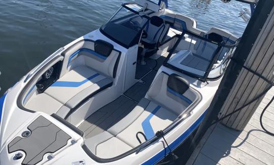  Ride the Waves: alugue a Yamaha 242X E-Series em Boynton Beach, Flórida!