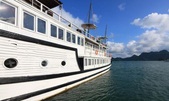 Crucero de clase Carina: barco más pequeño, mejor cuidado en la bahía de Halong