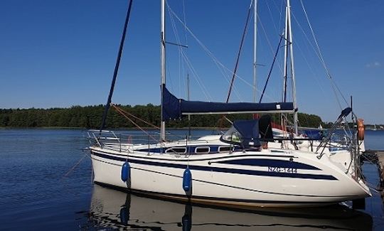 Aluguer de veleiro TES 32 em Giżycko, Polônia