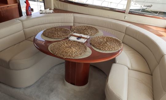 Motor Yacht Charter for 12 Person in İstanbul