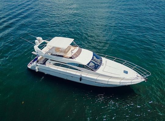 62' Azimut Flybridge | Ofertas especiais: 13 pessoas