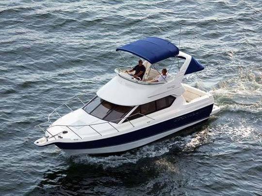 34' Luxury Flybridge – Party Friendly w/Sound System 1 Hour Free!!