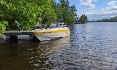 Starcraft Bowrider de 17 pés em Moose Pond na Dinamarca, Maine