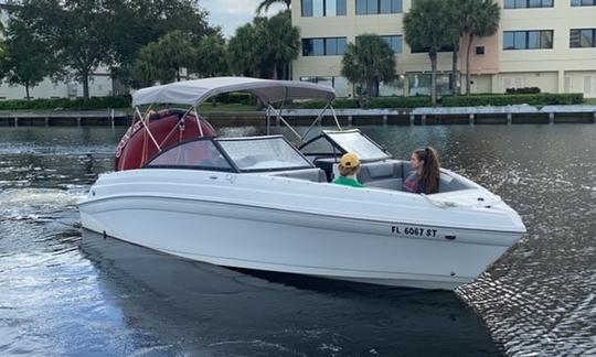 Set Sail in Style: Rent Our 23ft Rinker Q3 Bowrider for 12 People 