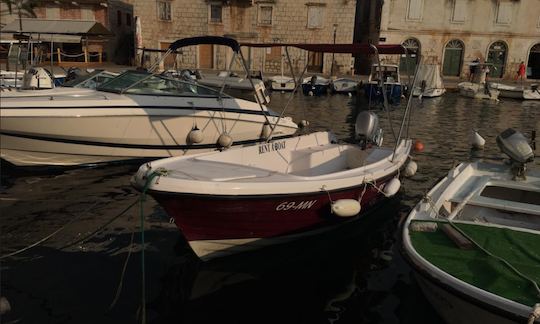 Rent the 16' VEN 501 AS Powerboat in Milna