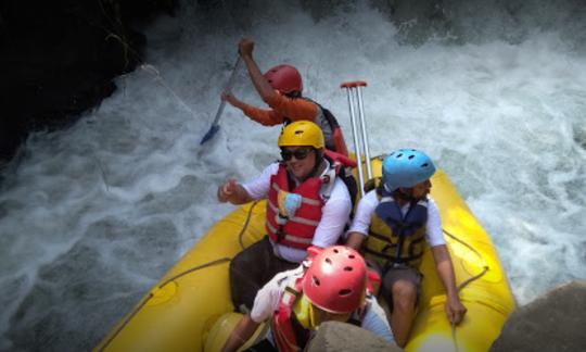 Viaje de rafting en aguas bravas de 1,5 horas en Lingsar