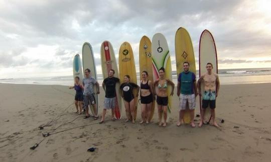 Leçon de surf avec un instructeur bilingue à Provincia de Puntarenas, Costa Rica