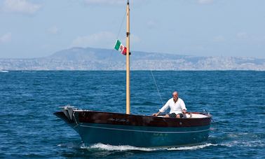 25' Open Cruise Gozzo Sorrentino Electric Boat Rental in Piano di Sorrento, Campania