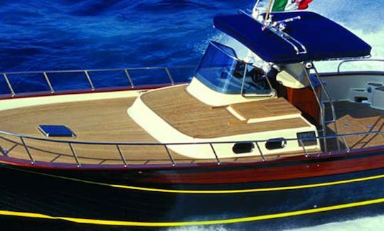 Alquiler de 36 barcos Open Cruise Gozzo en Piano di Sorrento, Campania