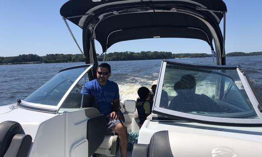 29' Crownline Powerboat & WaterToy Rental at Lake Lanier