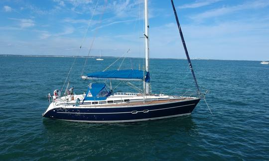 Cómodo yate de crucero Bavaria 350 en Hamble-le-Rice, Inglaterra