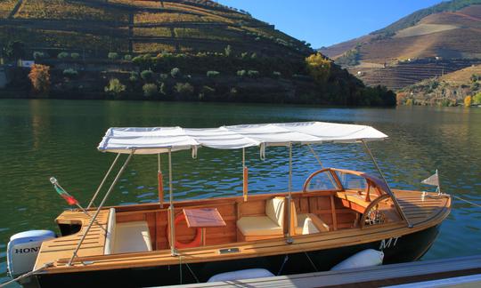 Aluguel de barcos de madeira BACO Classic em Vila Real, Portugal!