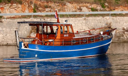 Unforgettable Boating Vacation in Split, Croatia on this Beautiful Yacht!