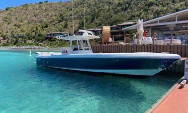 Bateau à moteur Intrepid de 37 pieds pour 12 personnes à Saint-Thomas