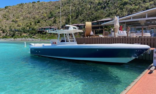 Bateau à moteur Intrepid de 37 pieds pour 12 personnes à Saint-Thomas