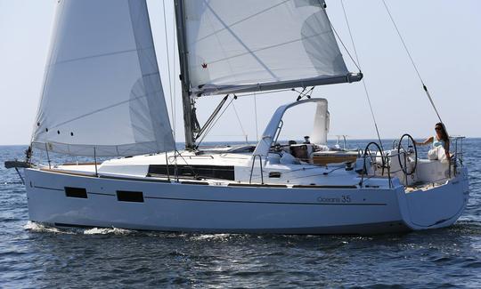 Voilier Oceanis 35 à Portorosa, Sicile