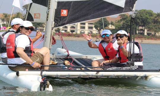 Découvrez la voile à Bambolim, Goa !