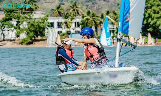 Découvrez la voile à Bambolim, Goa !