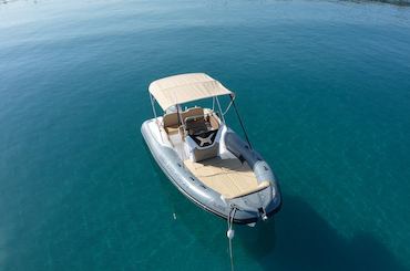 Linha de luxo Salpa Soleil 18 Rib 100hp 6m